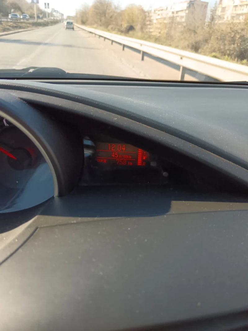 Toyota Verso 2000 D4D 126K.C 6+ 1 места, снимка 3 - Автомобили и джипове - 52897078