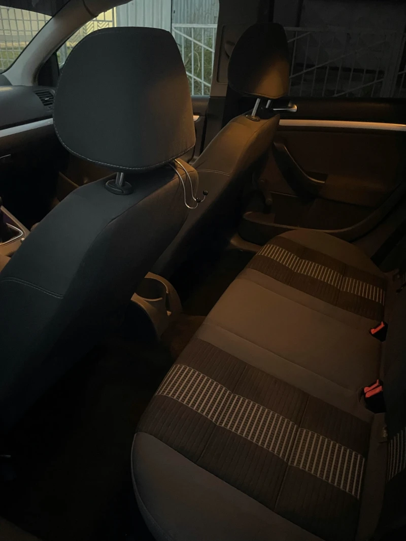 VW Golf 1.9, снимка 7 - Автомобили и джипове - 53247007