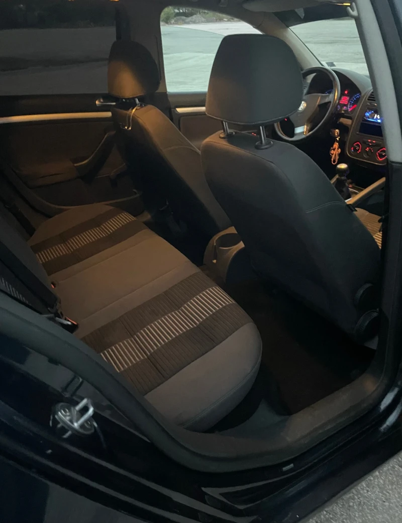 VW Golf 1.9, снимка 6 - Автомобили и джипове - 53247007