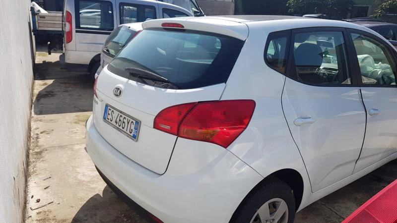 Kia Venga 1.4 benz - изображение 6