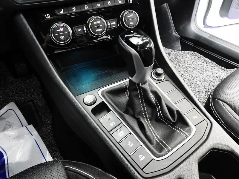 VW Jetta  7Th Generation 1.5 Tsi Prestige, снимка 16 - Автомобили и джипове - 56578789