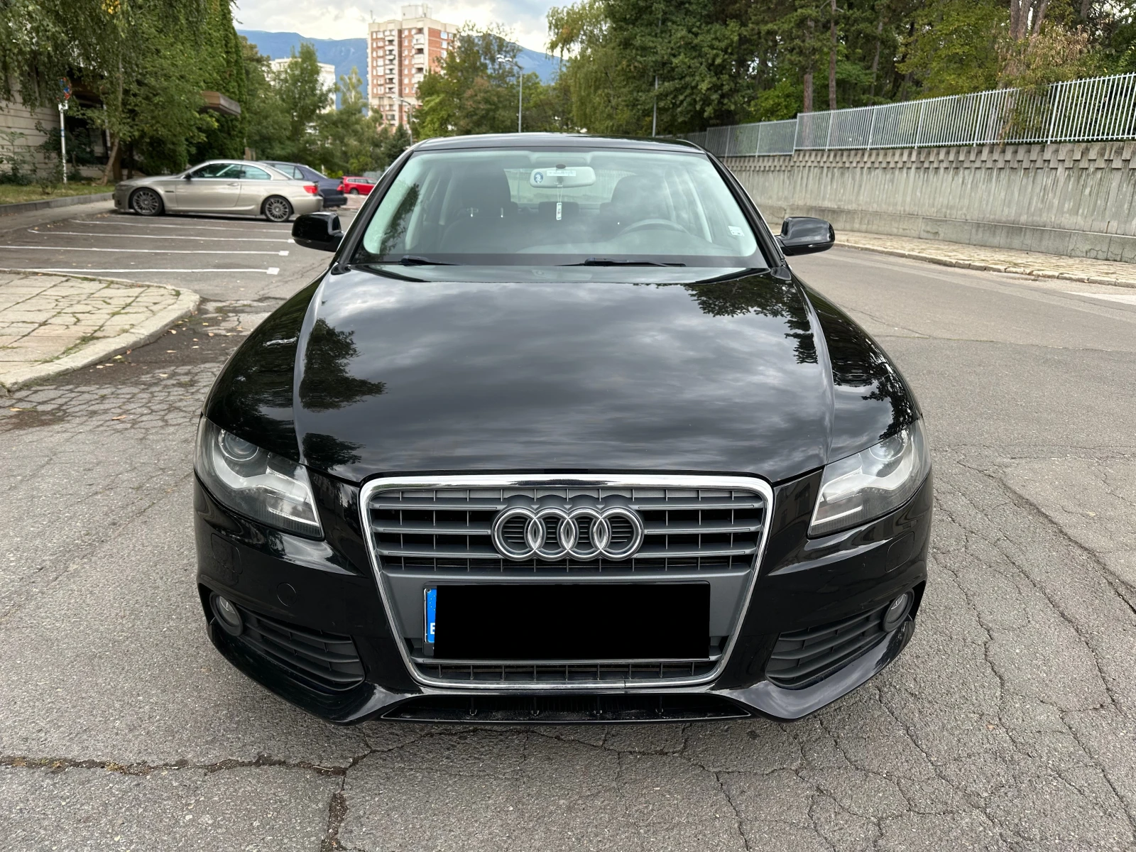 Audi A4 1.8 TFSI Attraction - изображение 2