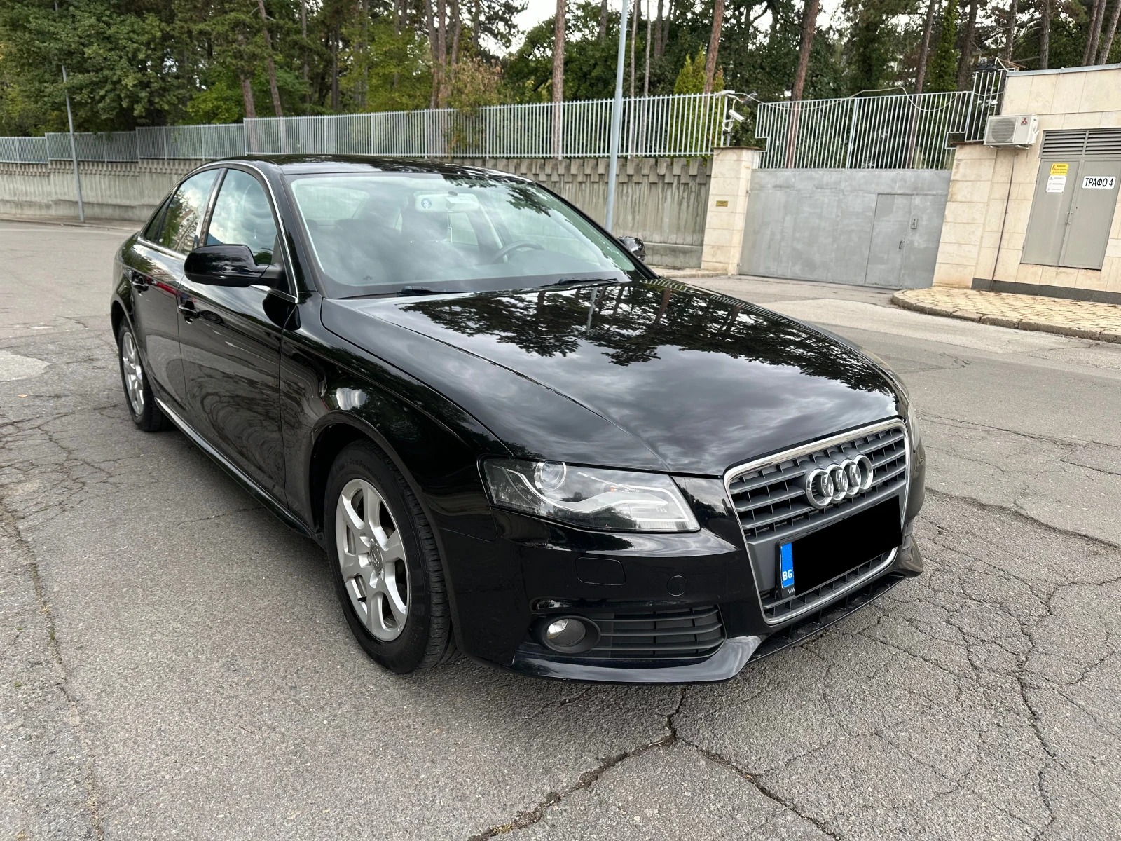 Audi A4 1.8 TFSI Attraction - изображение 3