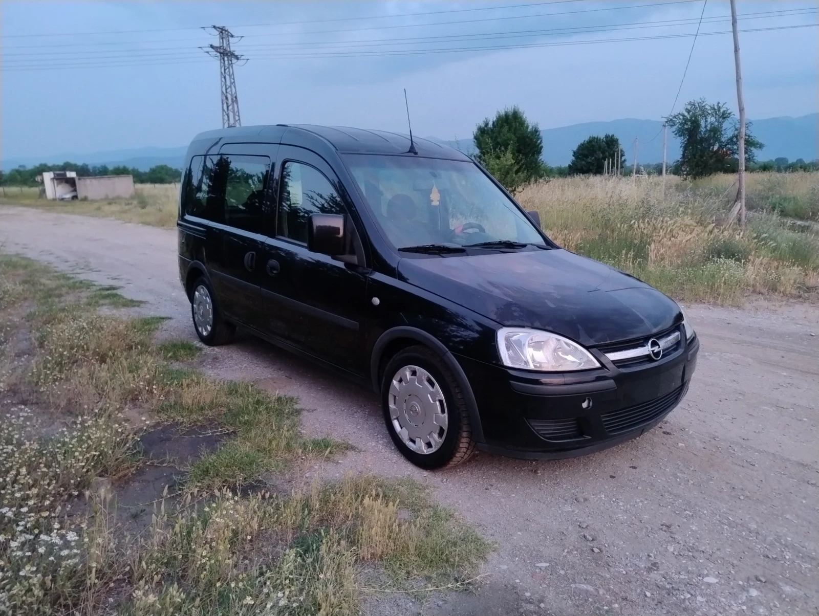 Opel Combo 1, 3 cdti - изображение 9