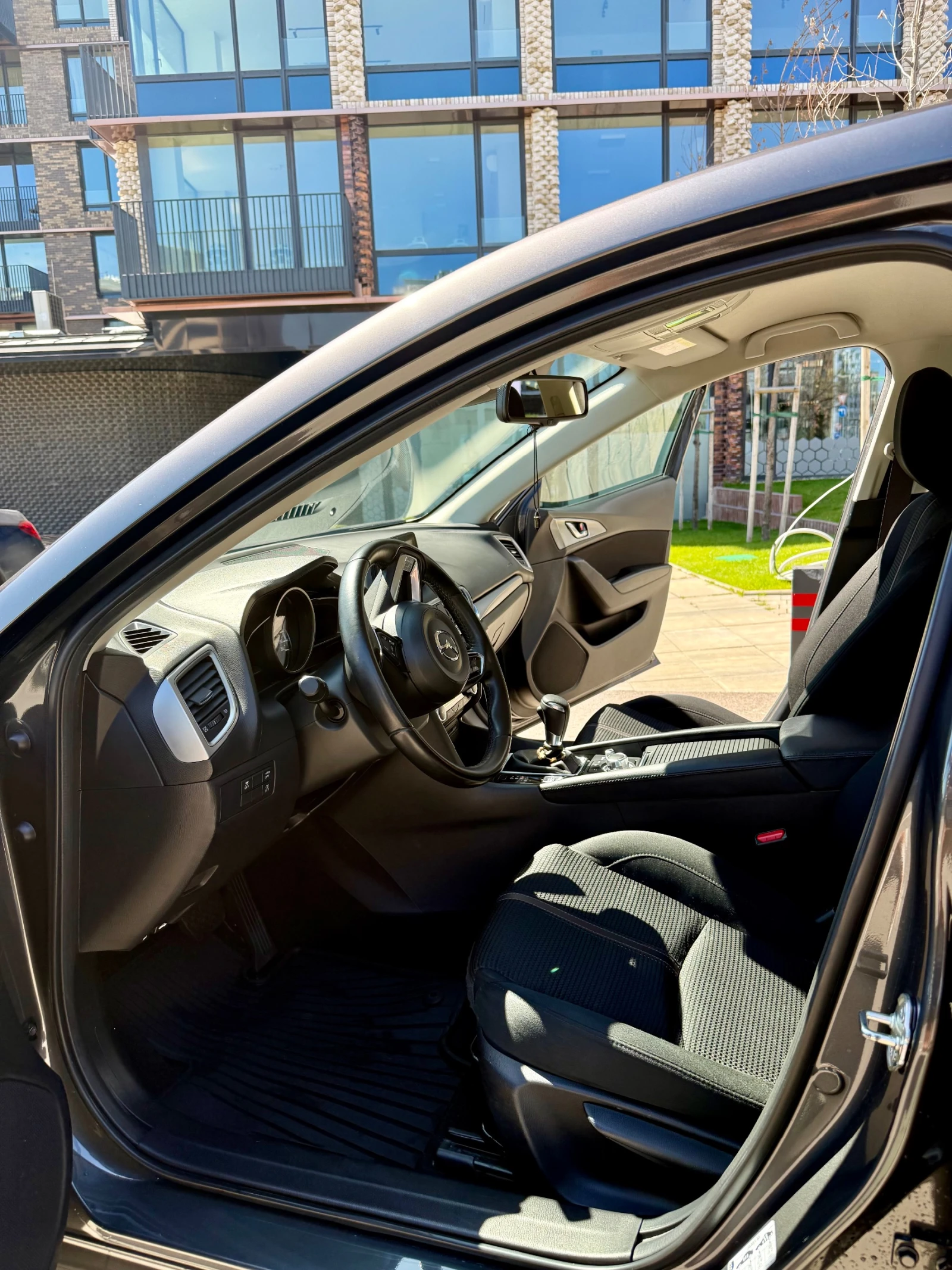 Mazda 3 Sedan SKYACTIV 2.0i AUTOMATIC - изображение 10