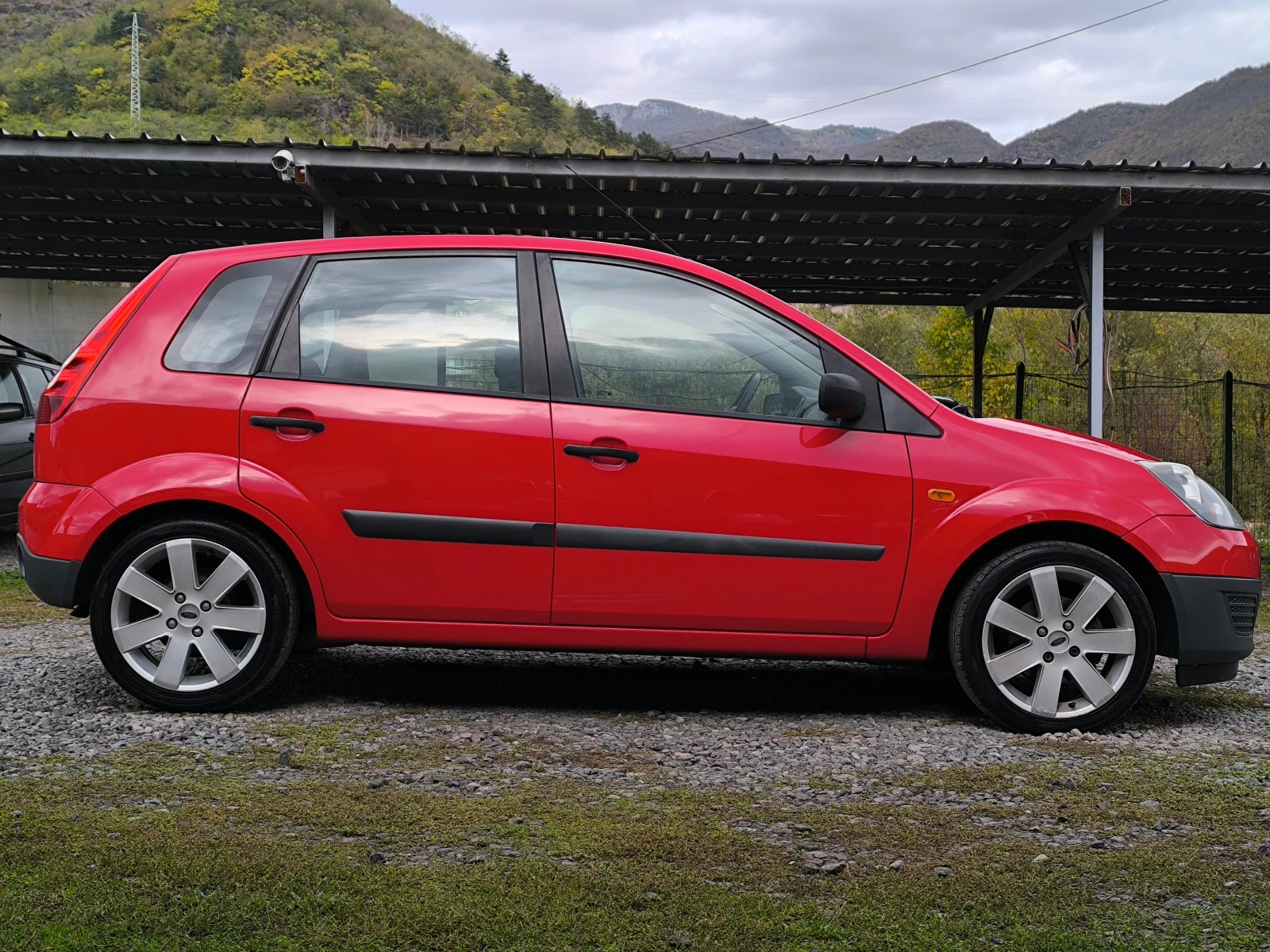 Ford Fiesta FACE LIFT-1.4i-80кс(4-цилиндъра)-КЛИМАТИК- - изображение 2