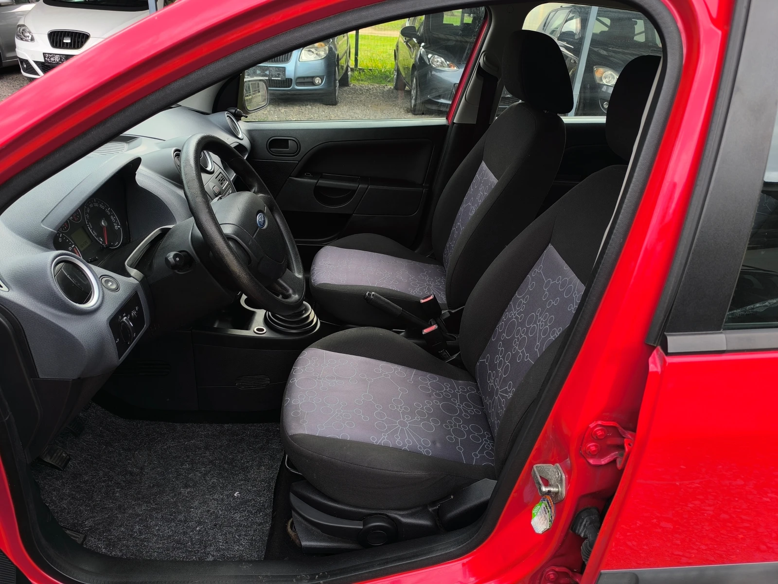 Ford Fiesta FACE LIFT-1.4i-80кс(4-цилиндъра)-КЛИМАТИК- - изображение 9