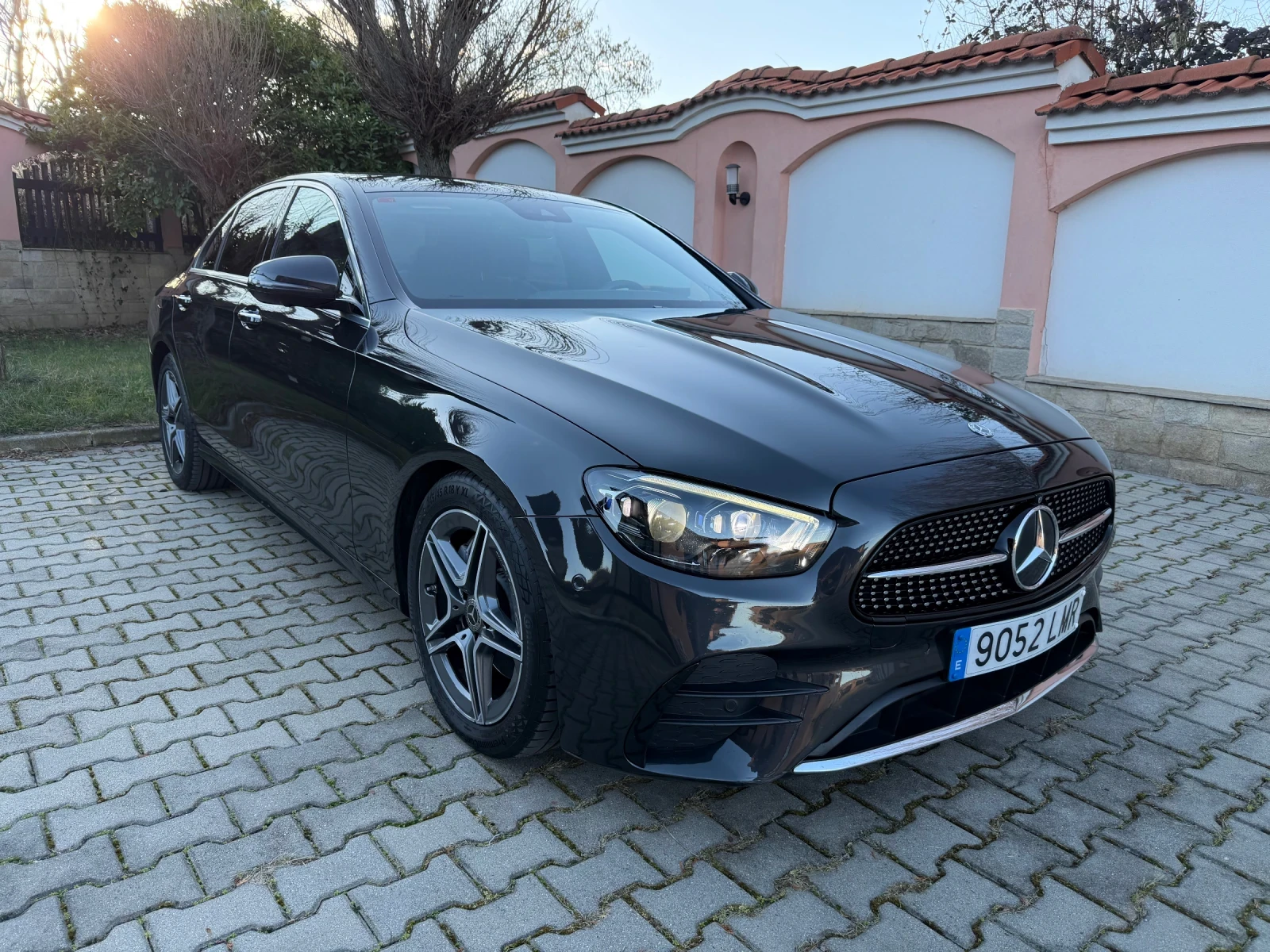 Mercedes-Benz E 220 cdi/AMG/Multibeam/Widescreen/Keyless/360/������� | Mobile.bg � ����������� 3