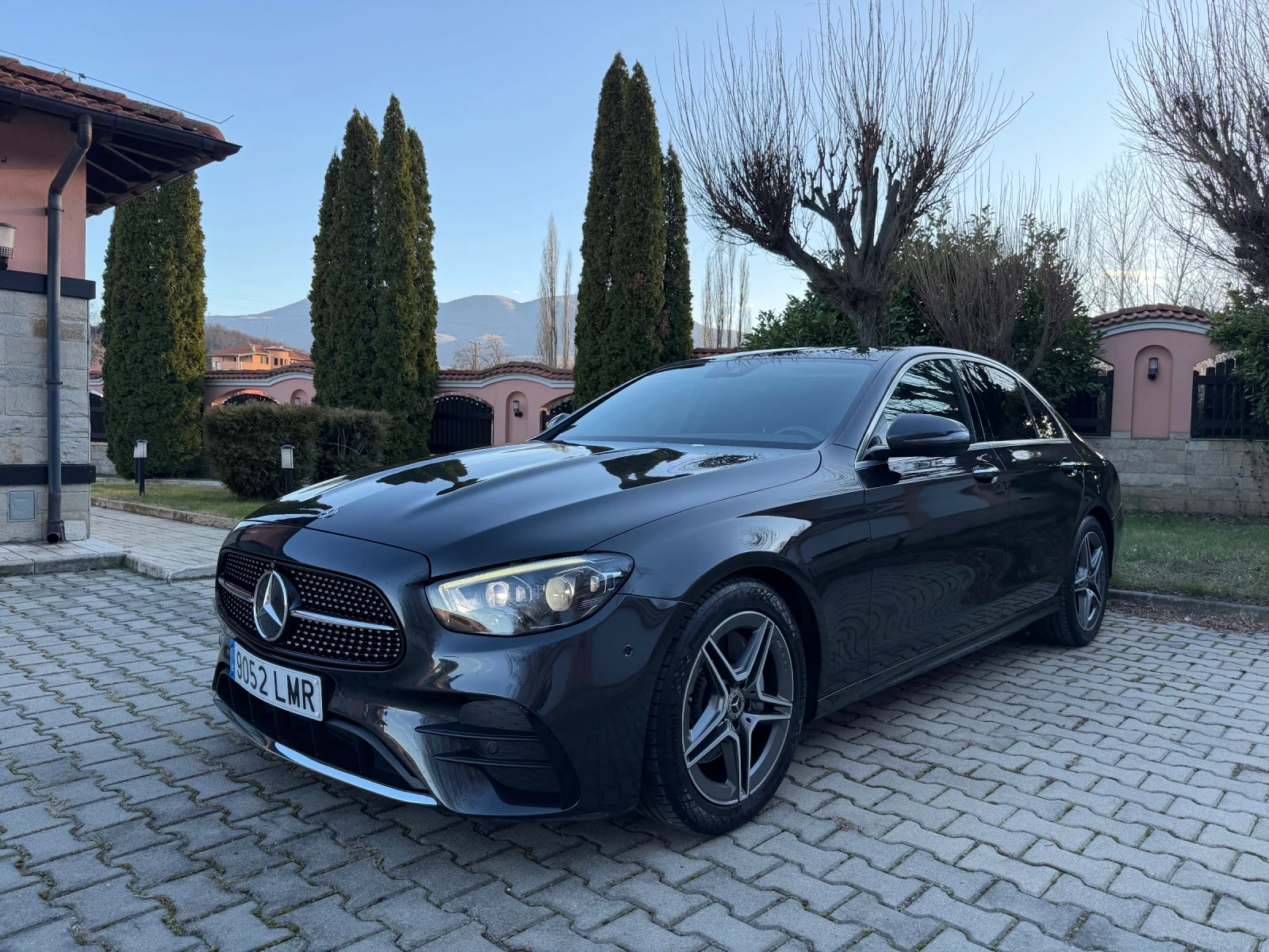 Mercedes-Benz E 220 cdi/AMG/Multibeam/360/Widescreen/Keyless/9G | Mobile.bg � ����������� 1