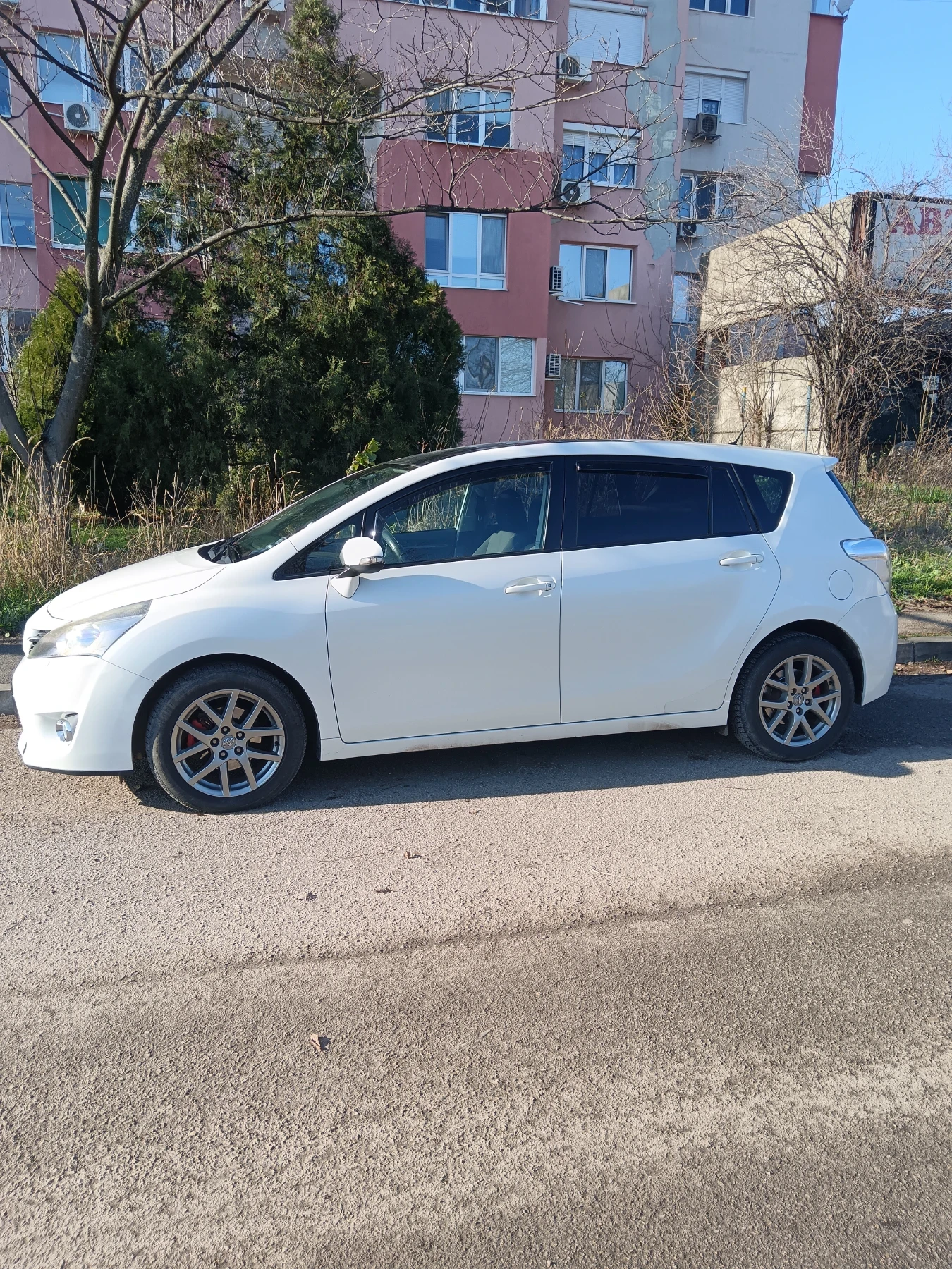 Toyota Verso 2000 D4D 126K.C 6+ 1 места - изображение 3