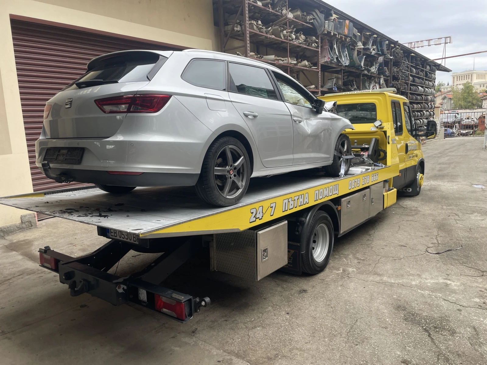 Seat Leon 1.6TDI, снимка 3 - Автомобили и джипове - 53875094