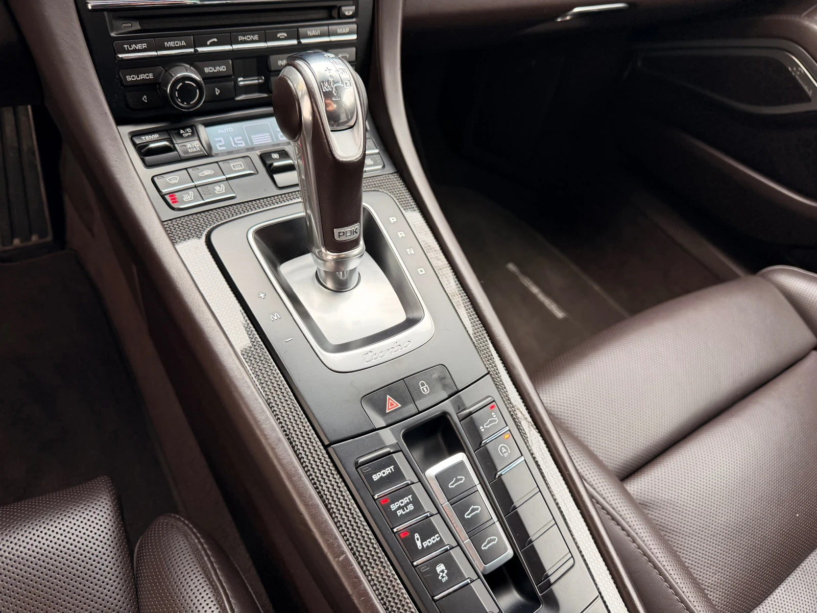 Porsche 911 TURBO S / CERAMIC , снимка 12 - Автомобили и джипове - 53928734