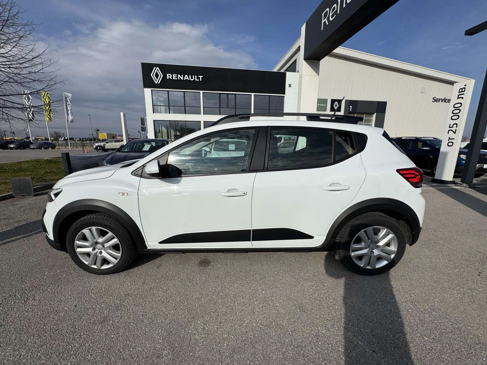 Dacia Sandero 1.0Tce , снимка 3 - Автомобили и джипове - 54080042