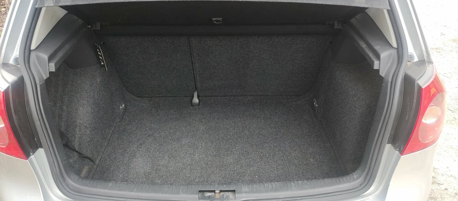 VW Golf 1.9 TDI, снимка 10 - Автомобили и джипове - 54146126