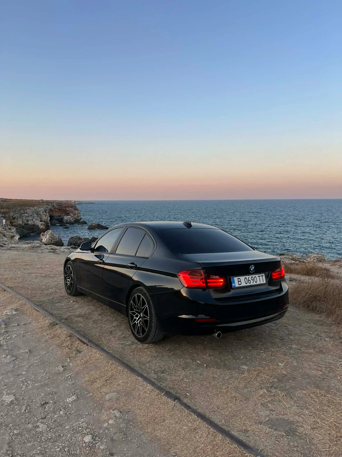 BMW 320 2.0, снимка 4 - Автомобили и джипове - 54263838