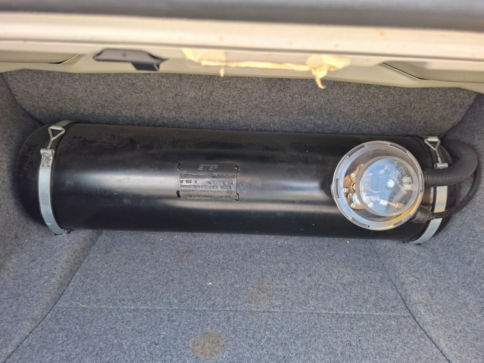 BMW 318 Е90, снимка 9 - Автомобили и джипове - 54293819