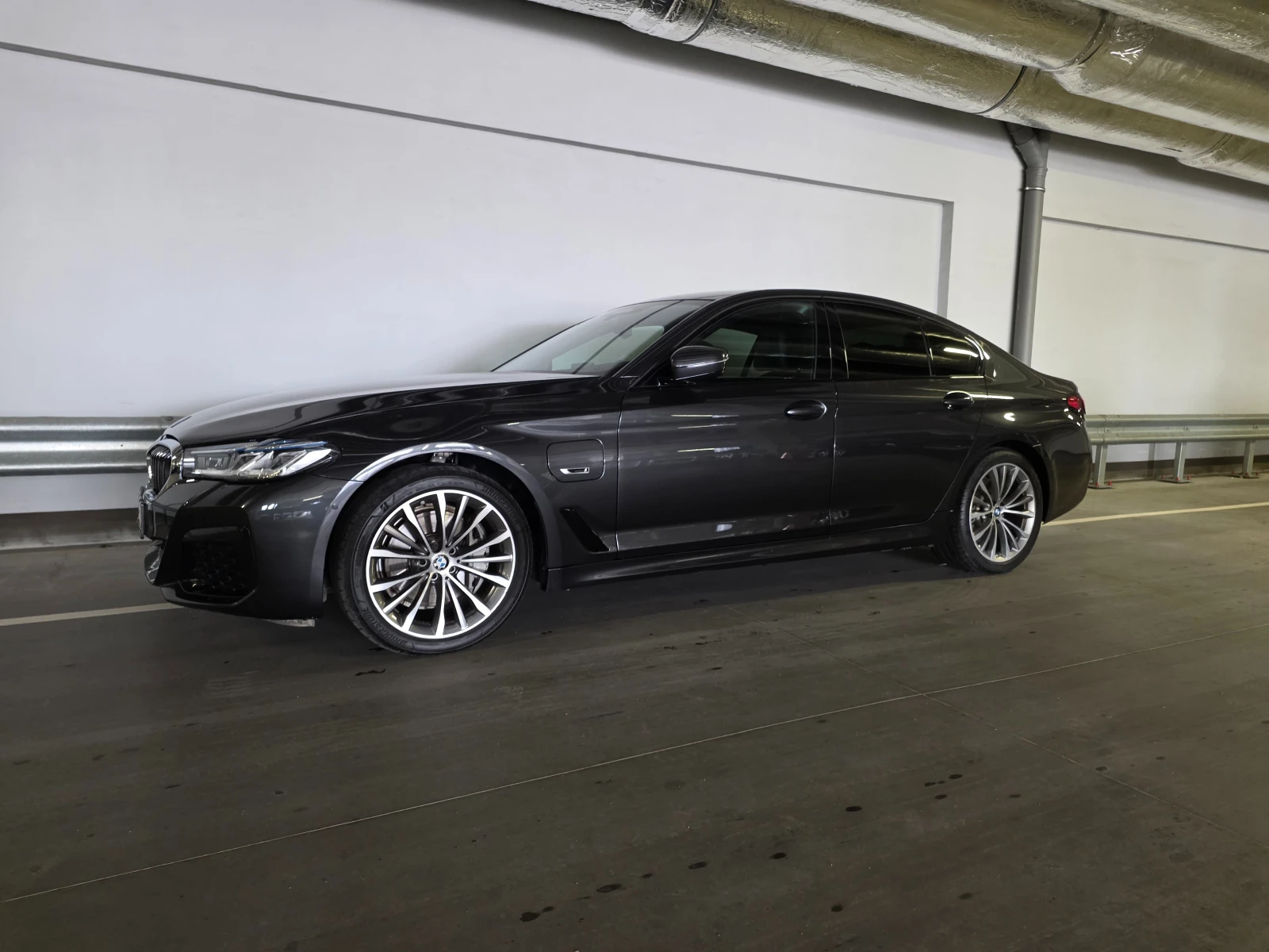 BMW 545 M sport; Заводска гаранция!, снимка 3 - Автомобили и джипове - 54544712