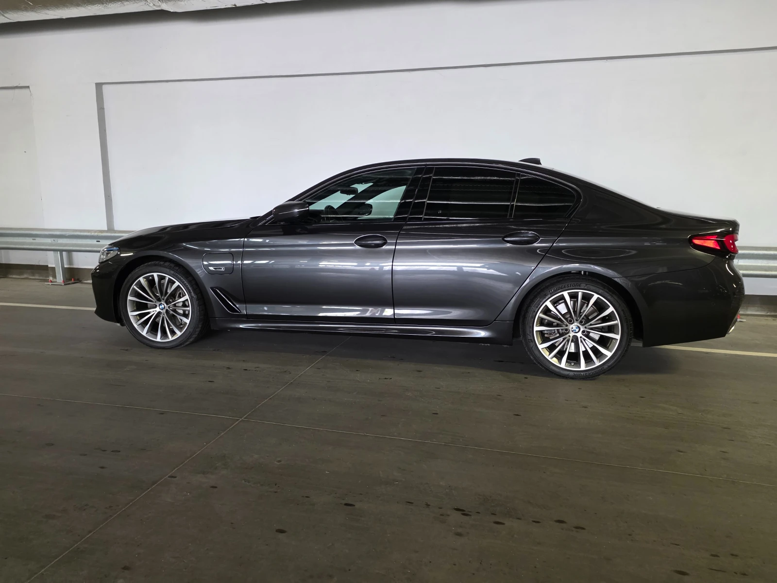BMW 545 M sport; Заводска гаранция!, снимка 2 - Автомобили и джипове - 54544712