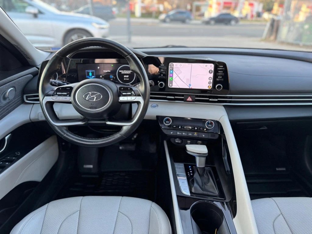 Hyundai Elantra Ultimate Hybrid | Clean Carfax| Two-Tone Interior | Mobile.bg � ����������� 12