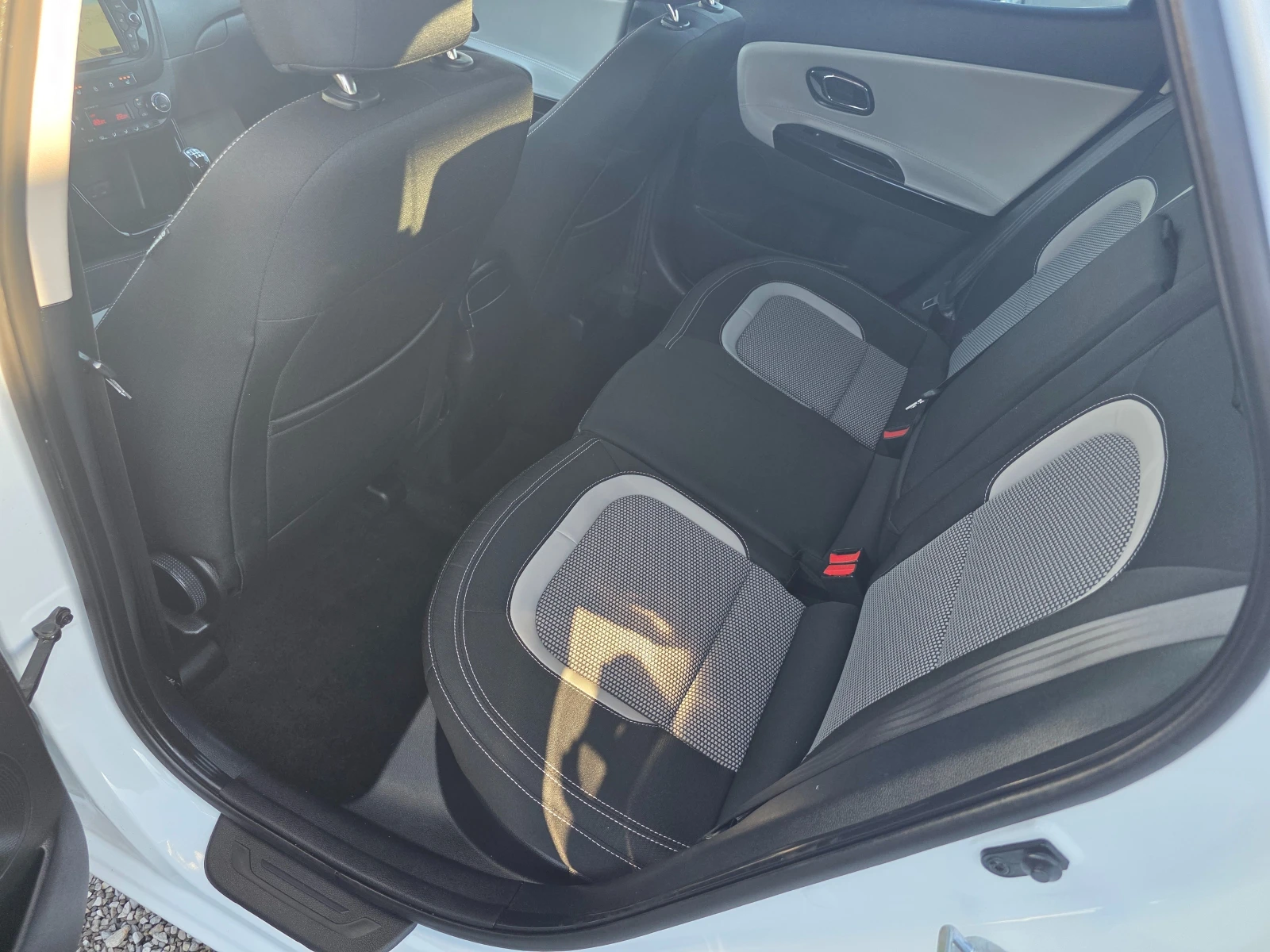 Kia Ceed 1.4i 100k.c NAVI, XENON, KAMERA FULL | Mobile.bg � ����������� 11