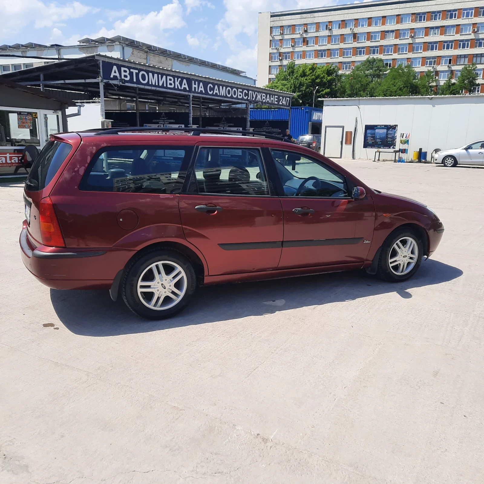 Ford Focus 1.6/16v ZETEC, снимка 3 - Автомобили и джипове - 54704263