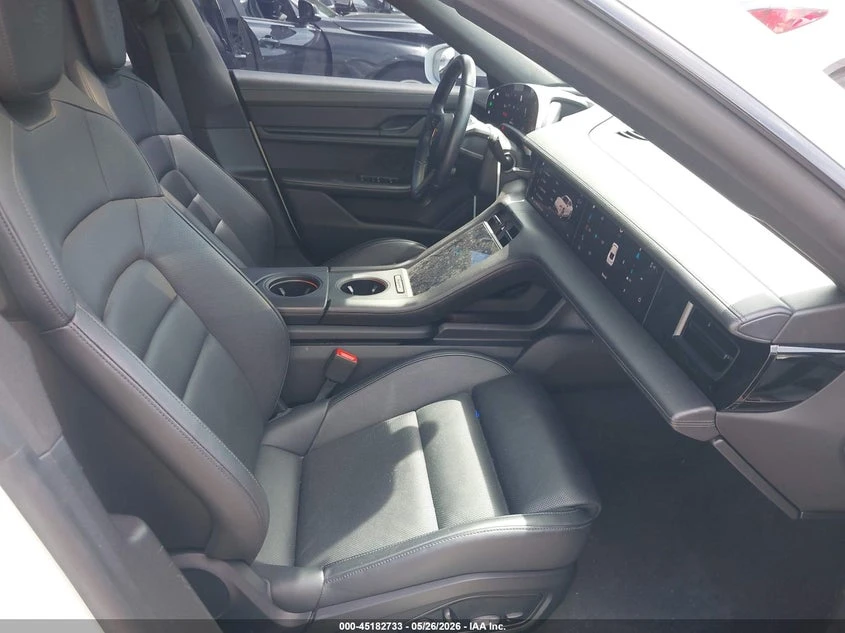 Porsche Taycan 4S, снимка 5 - Автомобили и джипове - 54775058