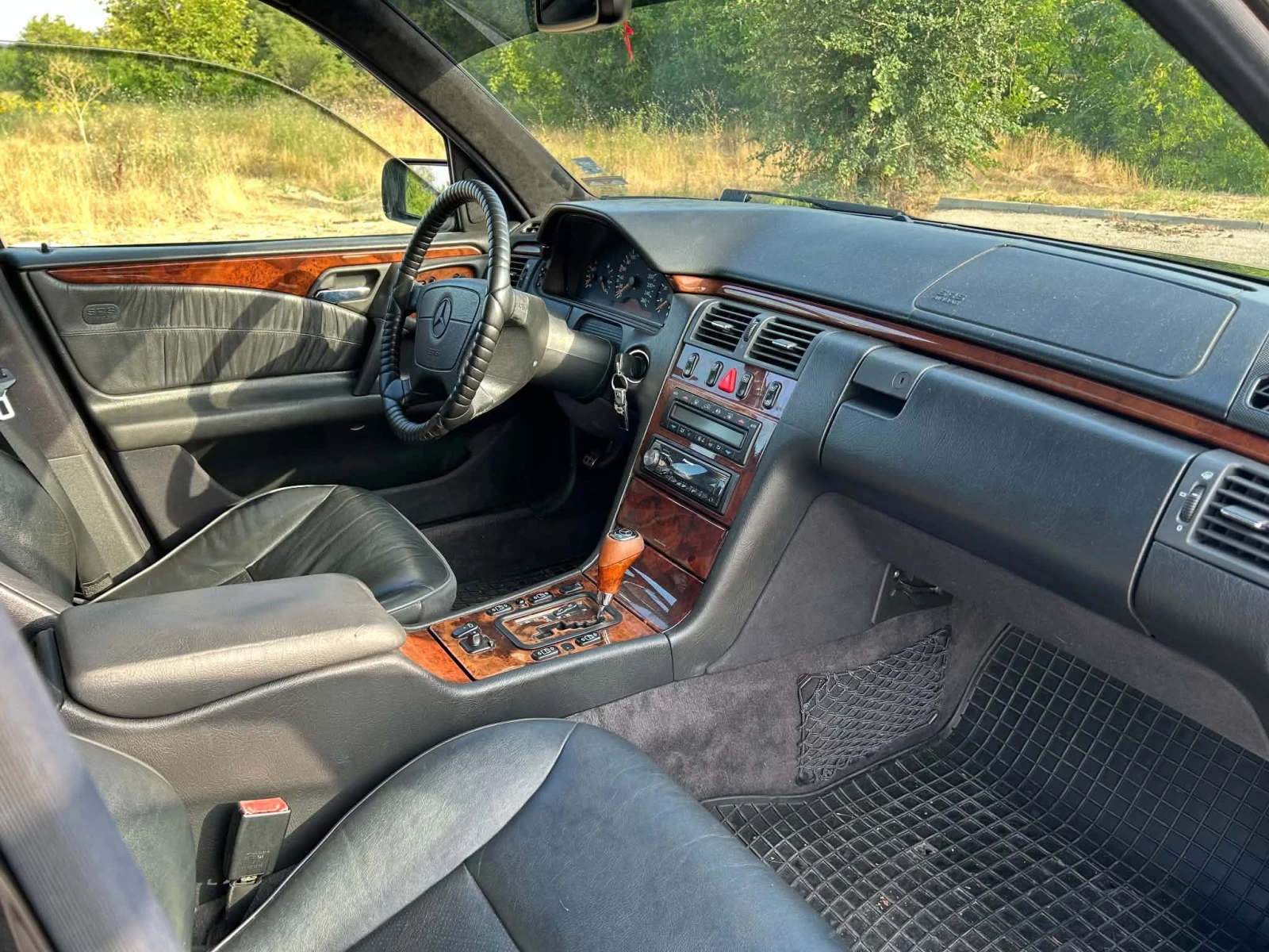 Mercedes-Benz E 430, снимка 6 - Автомобили и джипове - 54829565