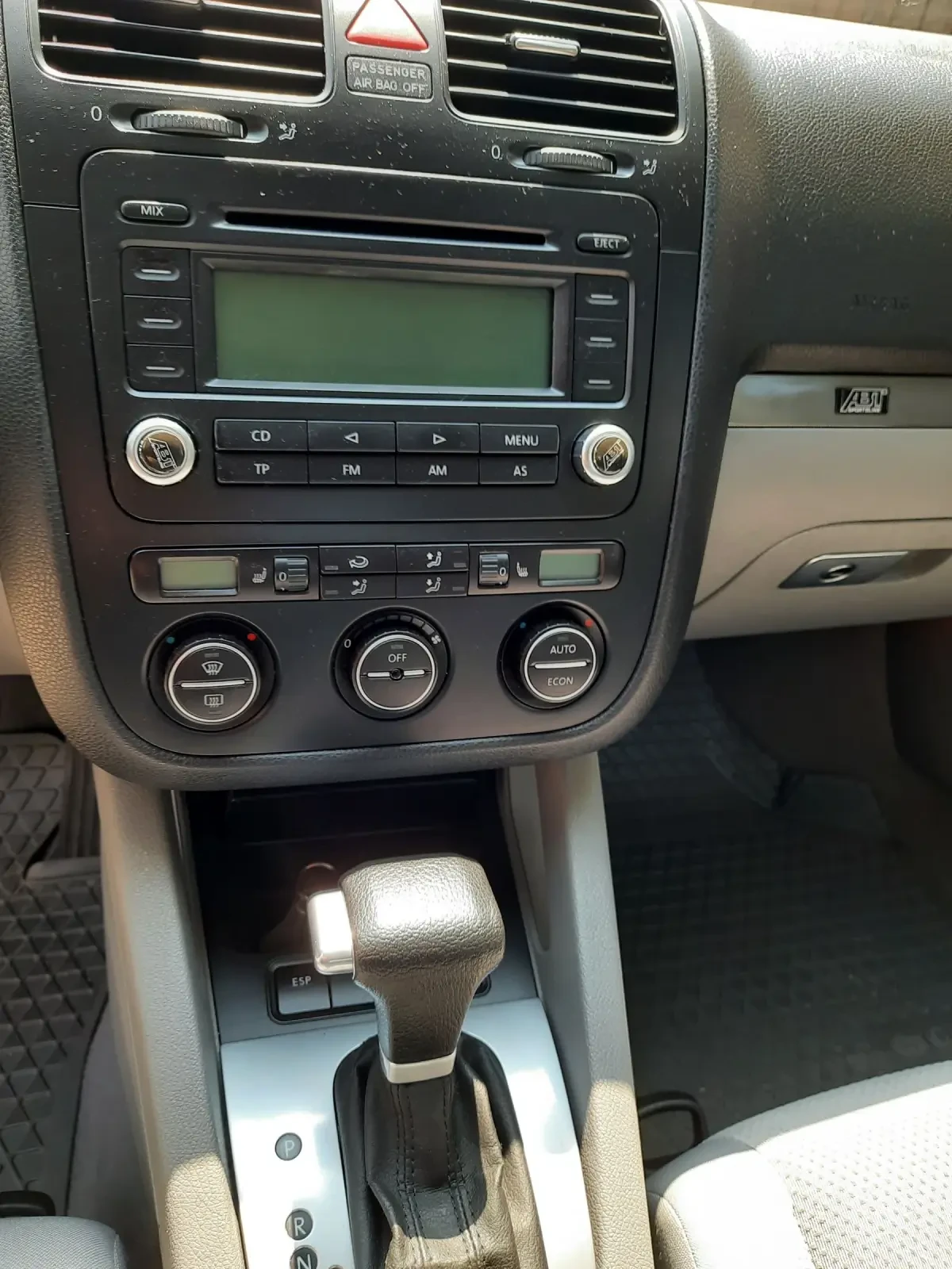 VW Golf 5, снимка 7 - Автомобили и джипове - 55063570