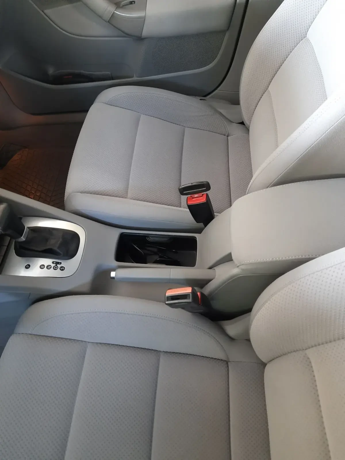 VW Golf 5, снимка 10 - Автомобили и джипове - 55063570