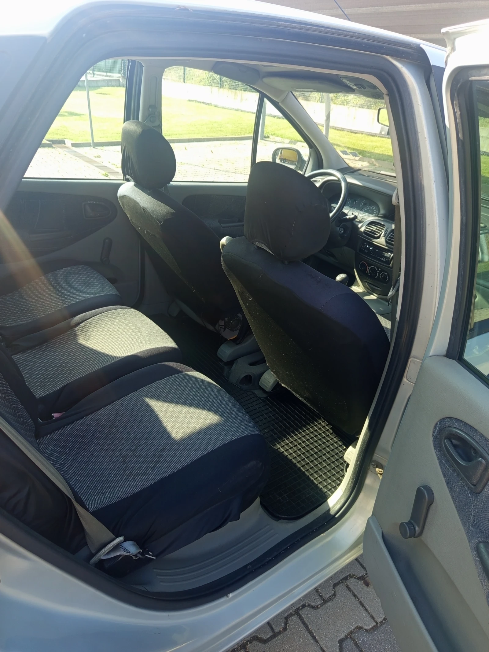 Renault Scenic, снимка 14 - Автомобили и джипове - 55122348