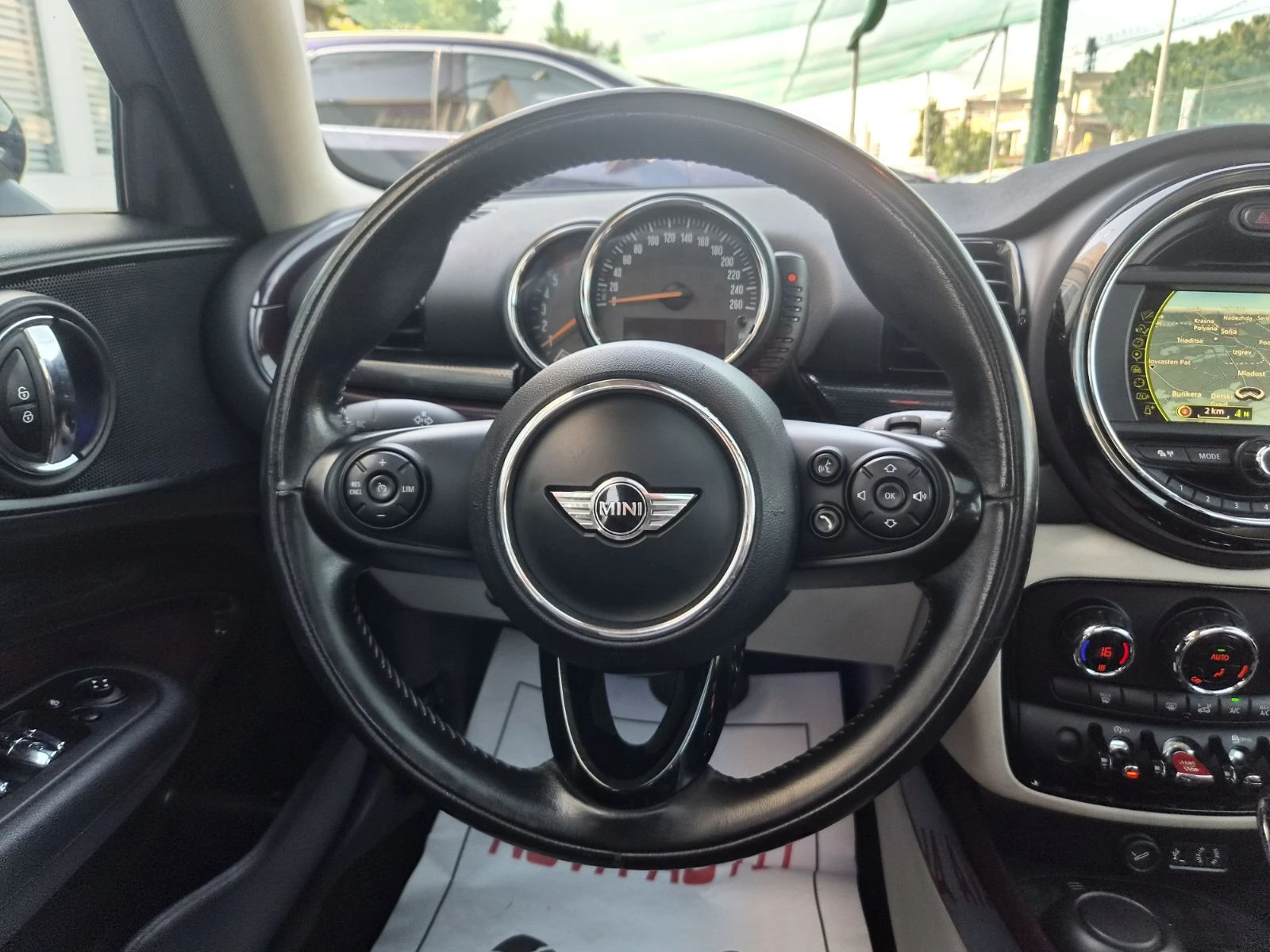 Mini Clubman 2.0D-AUTOMATIC-ESTATE-ПАНОРАМА-FULL, снимка 9 - Автомобили и джипове - 55365777