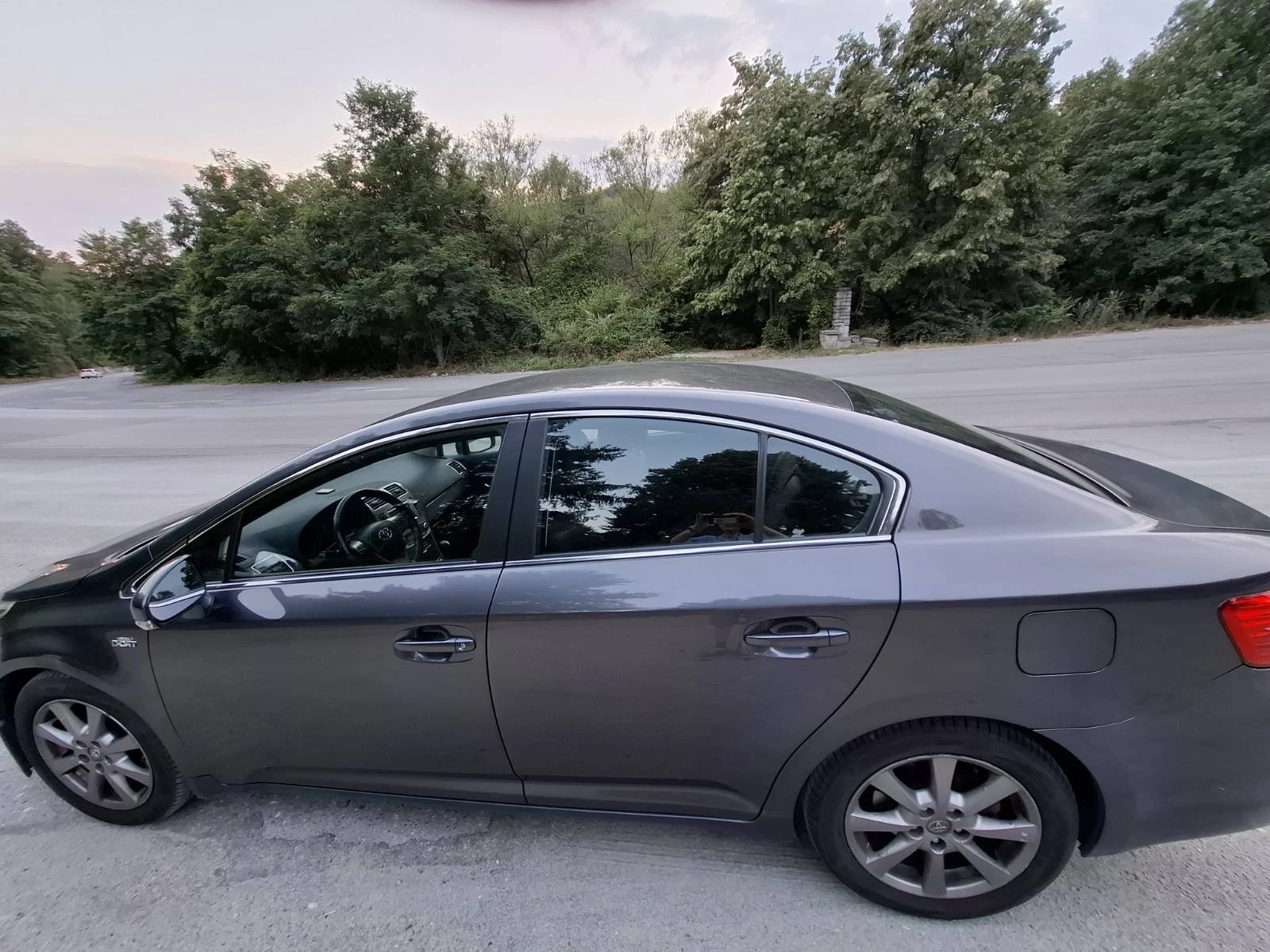 Toyota Avensis 2.2 , снимка 3 - Автомобили и джипове - 56015642