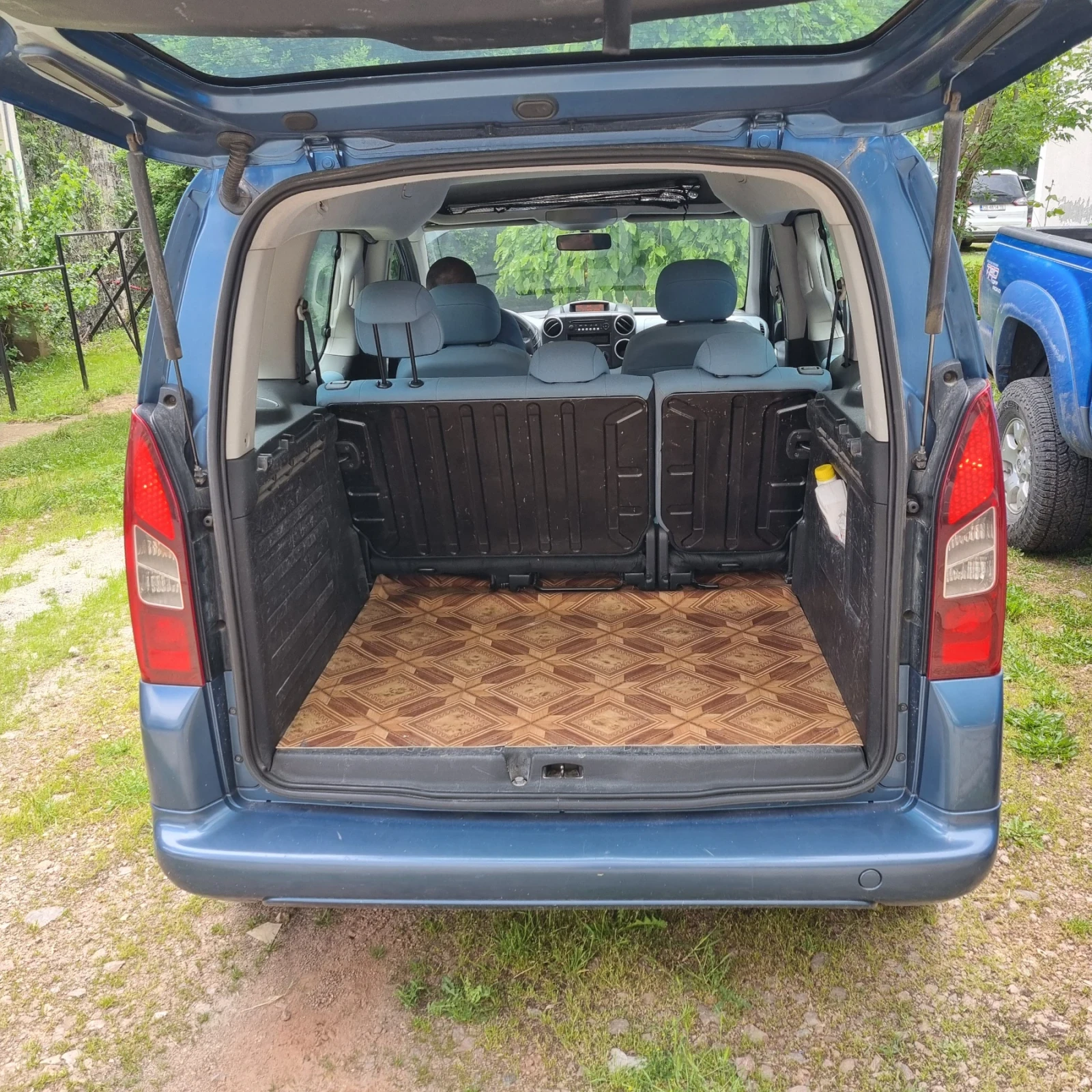 Citroen Berlingo 1.6HDI, снимка 5 - Автомобили и джипове - 56119207