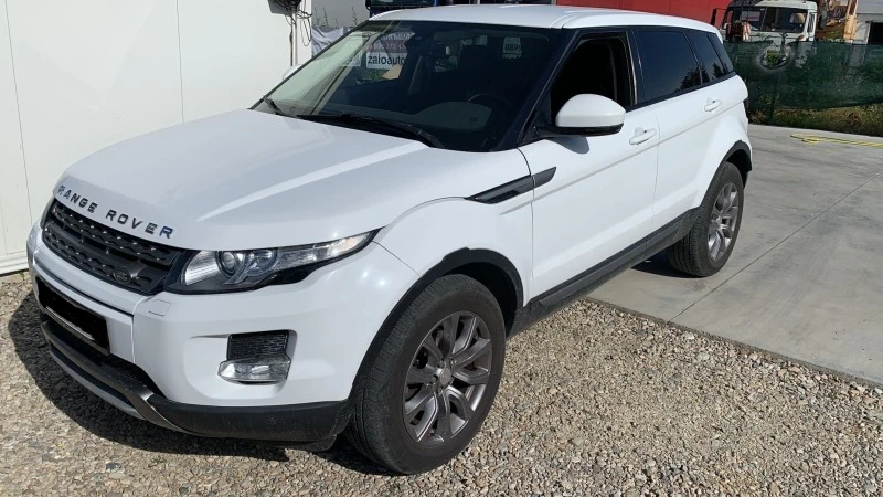 Land Rover Evoque 2200 d na 4asti, снимка 1 - Автомобили и джипове - 47252937