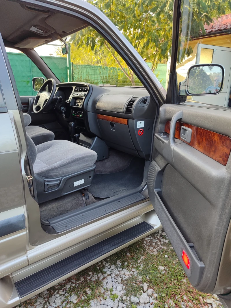 Isuzu Trooper 3.0DOHC TURBO, снимка 9 - Автомобили и джипове - 47195432