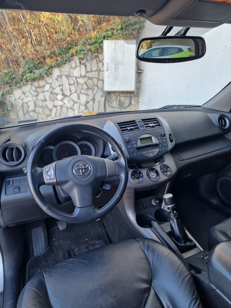 Toyota Rav4, снимка 9 - Автомобили и джипове - 47906305