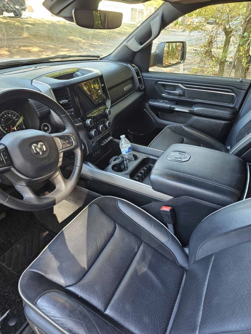 Dodge RAM 1500 Laramie 5.7 V8 eTorque , снимка 5 - Автомобили и джипове - 52337981