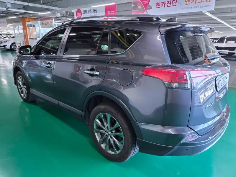 Toyota Rav4  2.5 4WD HYBRID, снимка 6 - Автомобили и джипове - 55279064