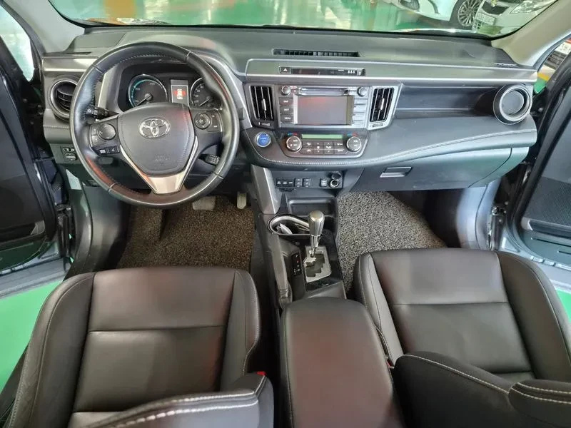Toyota Rav4  2.5 4WD HYBRID, снимка 11 - Автомобили и джипове - 55279064