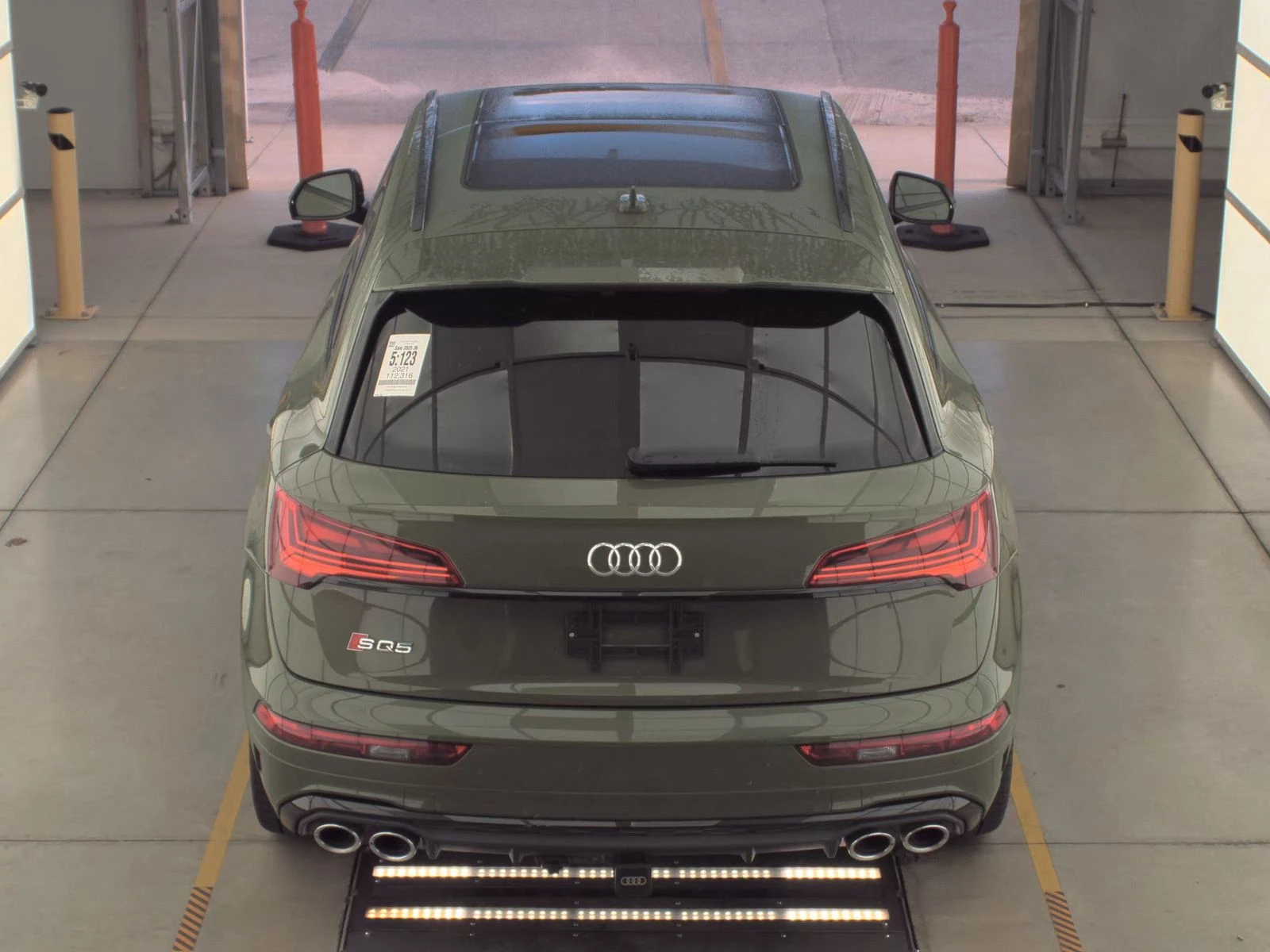 Audi SQ5 PREMIUM PLUS* HEAD UP* B&O* ПАНО* KEYLESS* ПОДГРЕВ - изображение 6