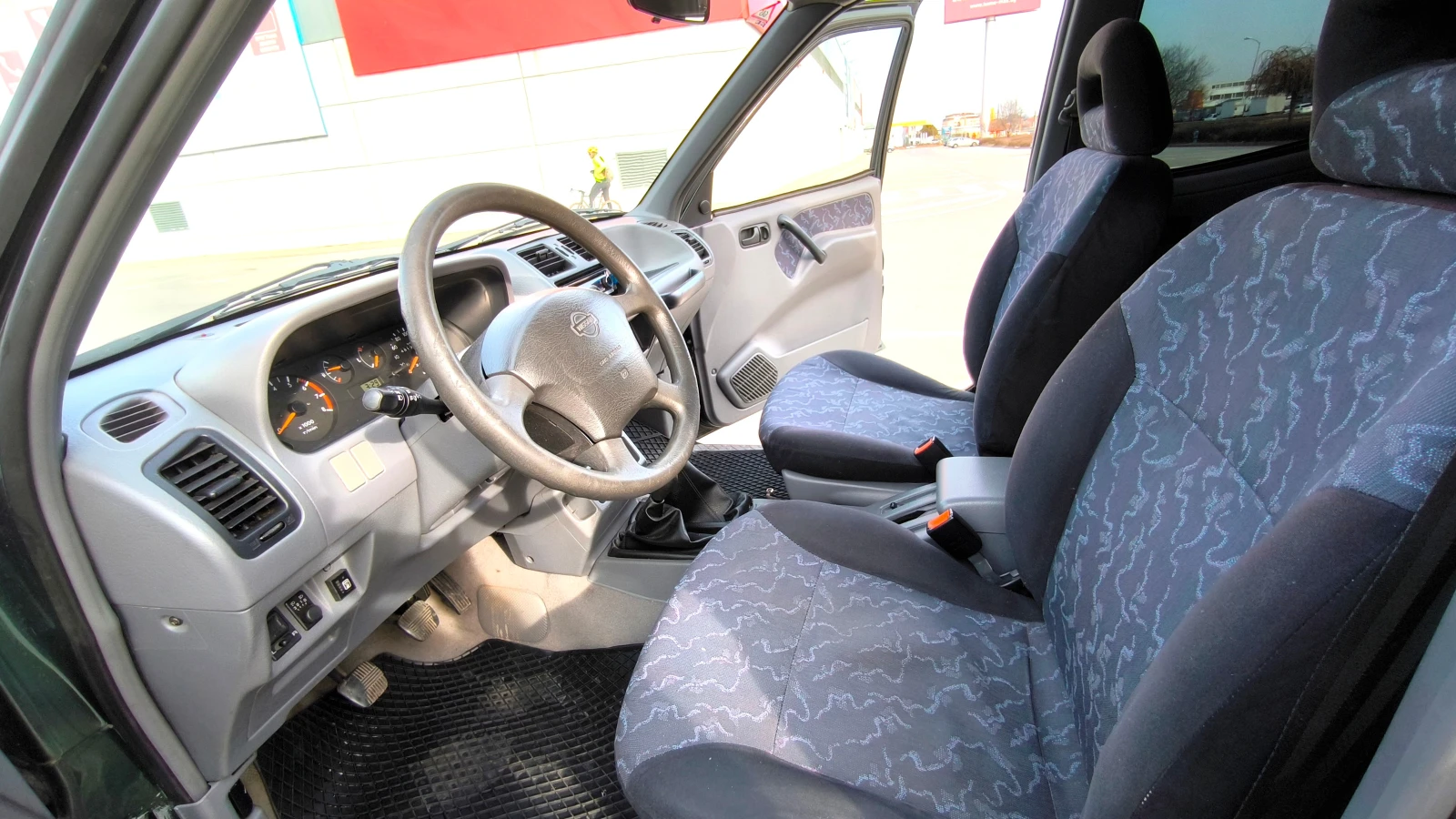 Nissan Terrano, снимка 8 - Автомобили и джипове - 53727329