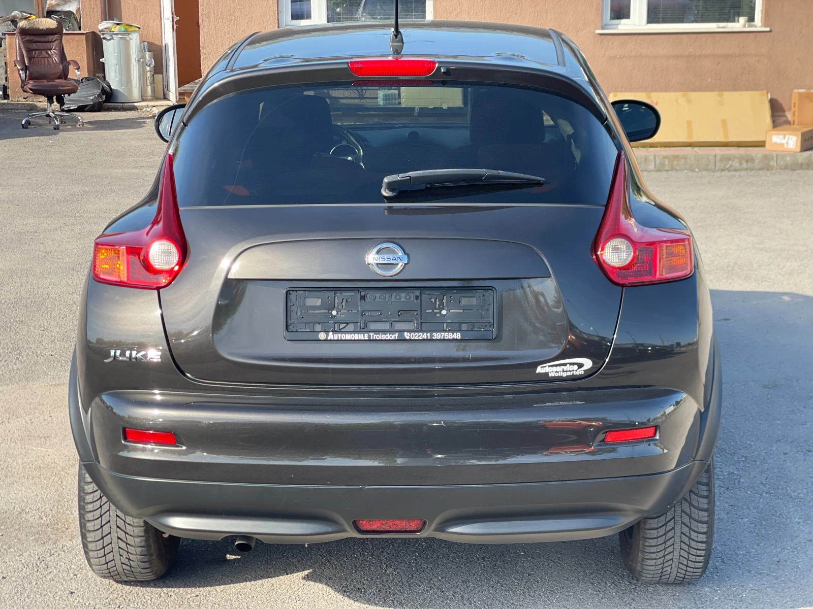 Nissan Juke 1.6i Tekna, снимка 4 - Автомобили и джипове - 54341533