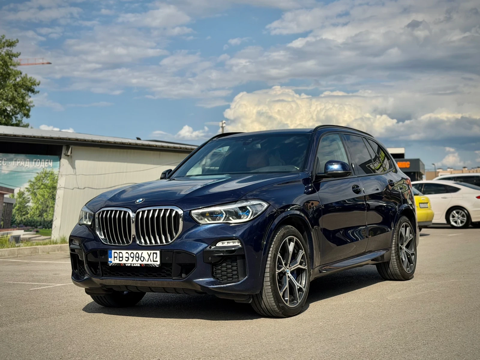 BMW X5 xDrive40i M-Pack / ПЪЛНА ИСТОРИЯ / КАСКО, снимка 2 - Автомобили и джипове - 54416847