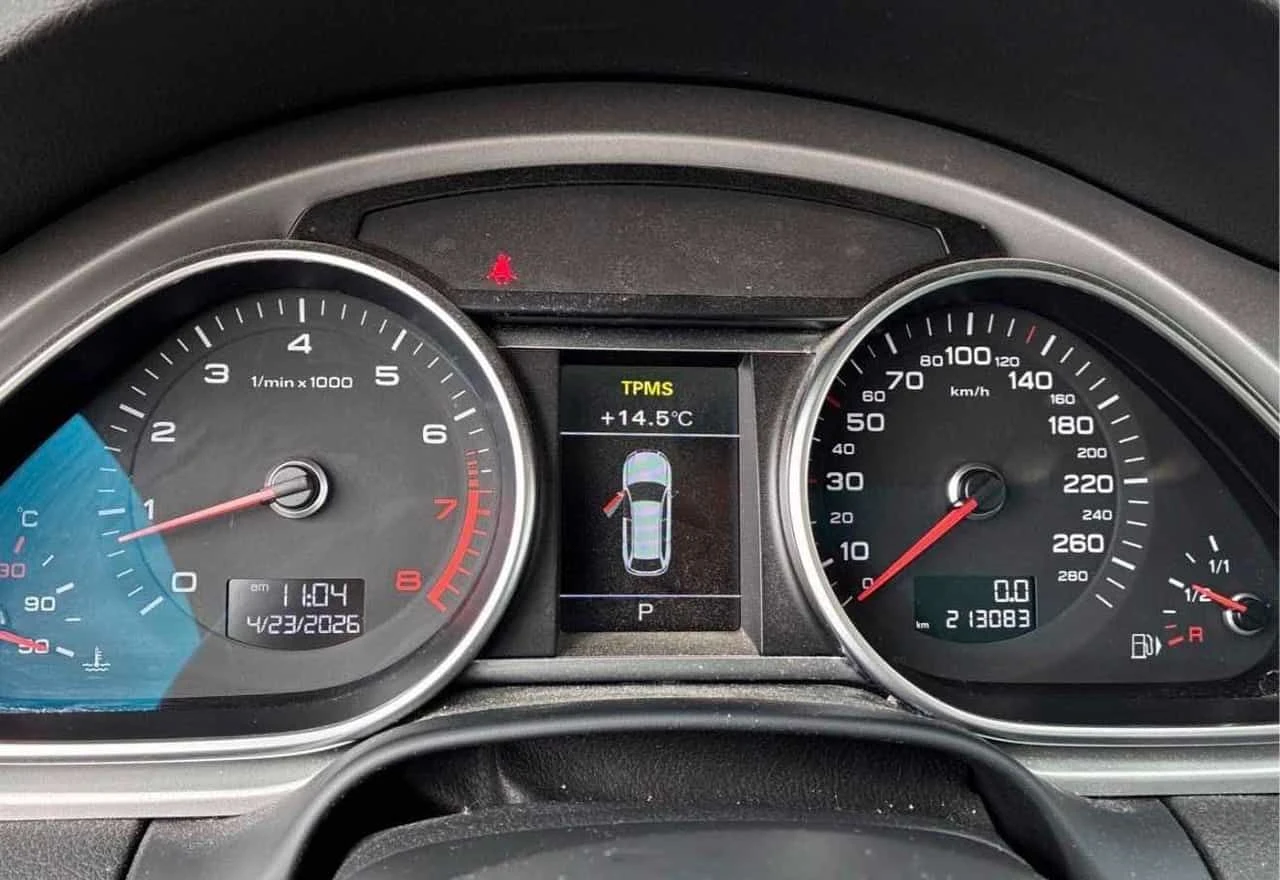 Audi Q7 * 3.0T Technik * ДВА ЧИФТА ГУМИ И ДЖАНТИ* , снимка 8 - Автомобили и джипове - 54466753