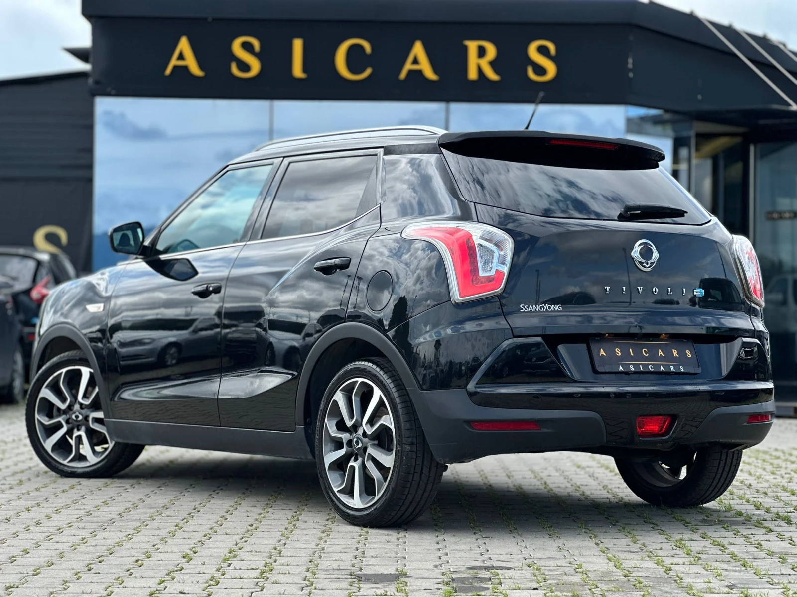 SsangYong Tivoli / 129000 KM / TOP /, снимка 3 - Автомобили и джипове - 54777755