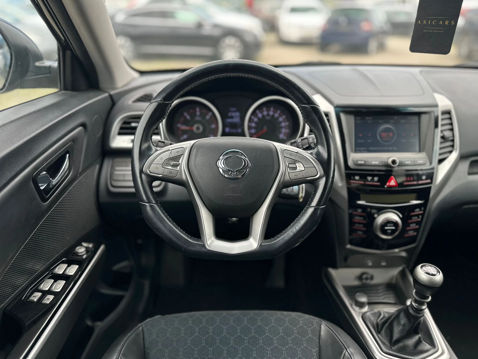 SsangYong Tivoli / 129000 KM / TOP /, снимка 14 - Автомобили и джипове - 54777755