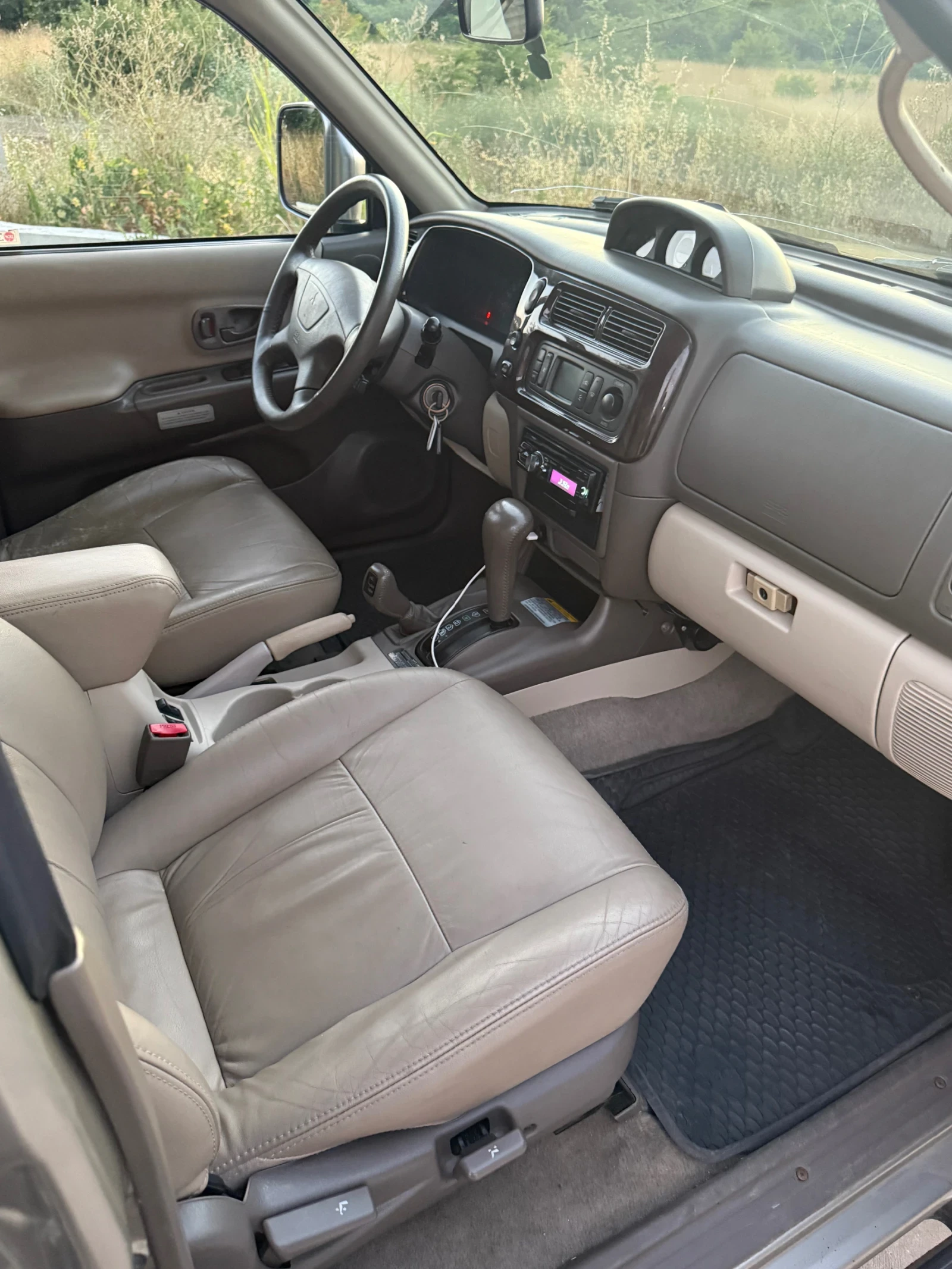 Mitsubishi Pajero sport 3.0 V6, снимка 5 - Автомобили и джипове - 55085371