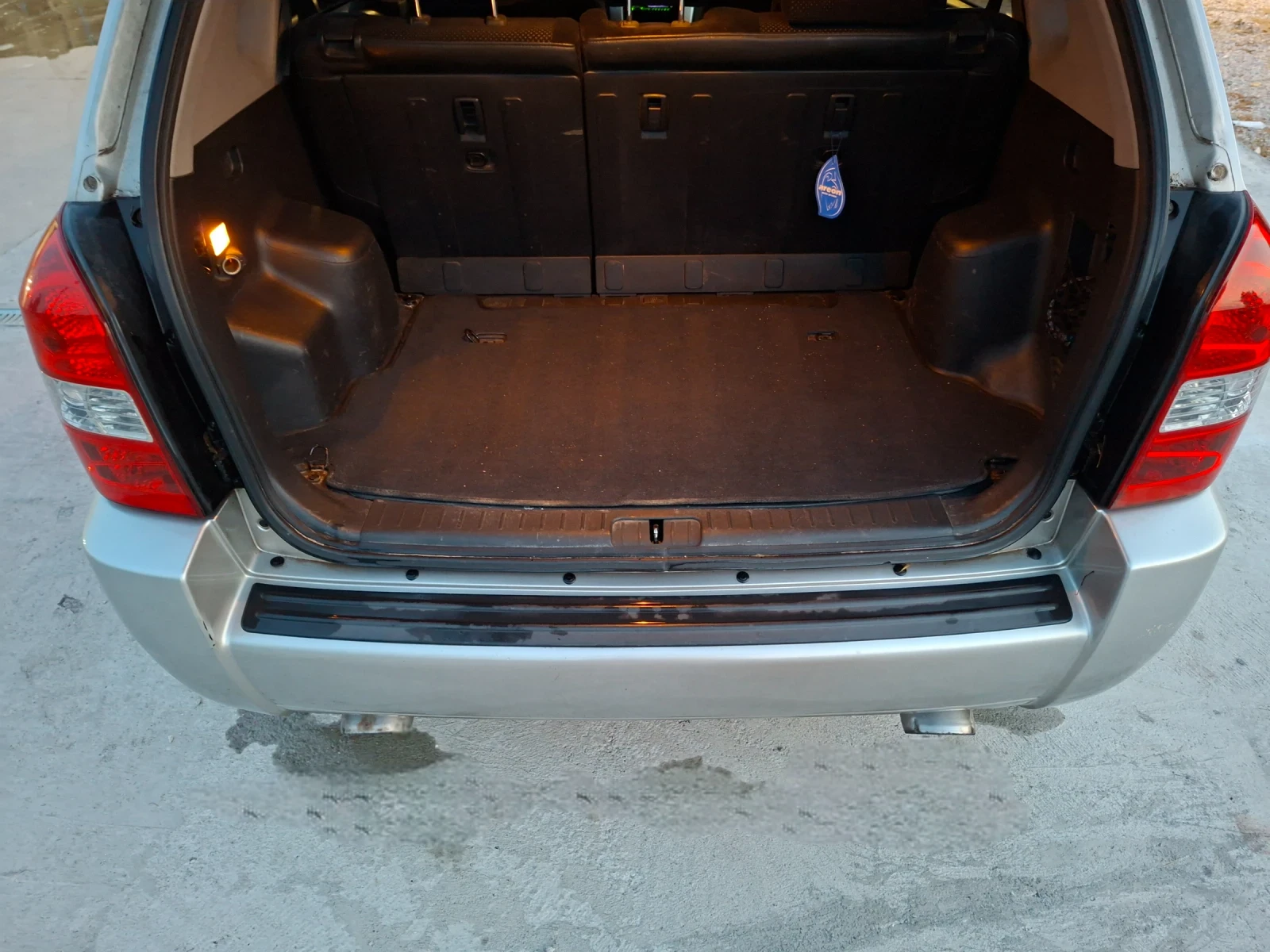 Hyundai Tucson 2.0CRDI, снимка 10 - Автомобили и джипове - 55868826