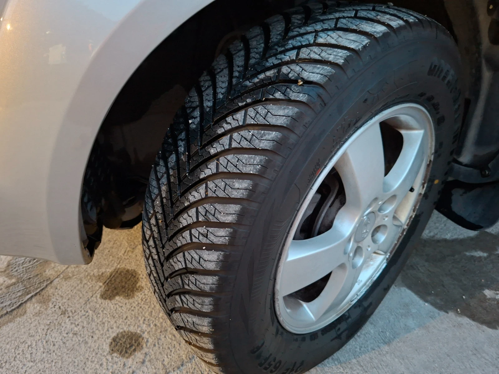 Hyundai Tucson 2.0CRDI, снимка 7 - Автомобили и джипове - 55868826