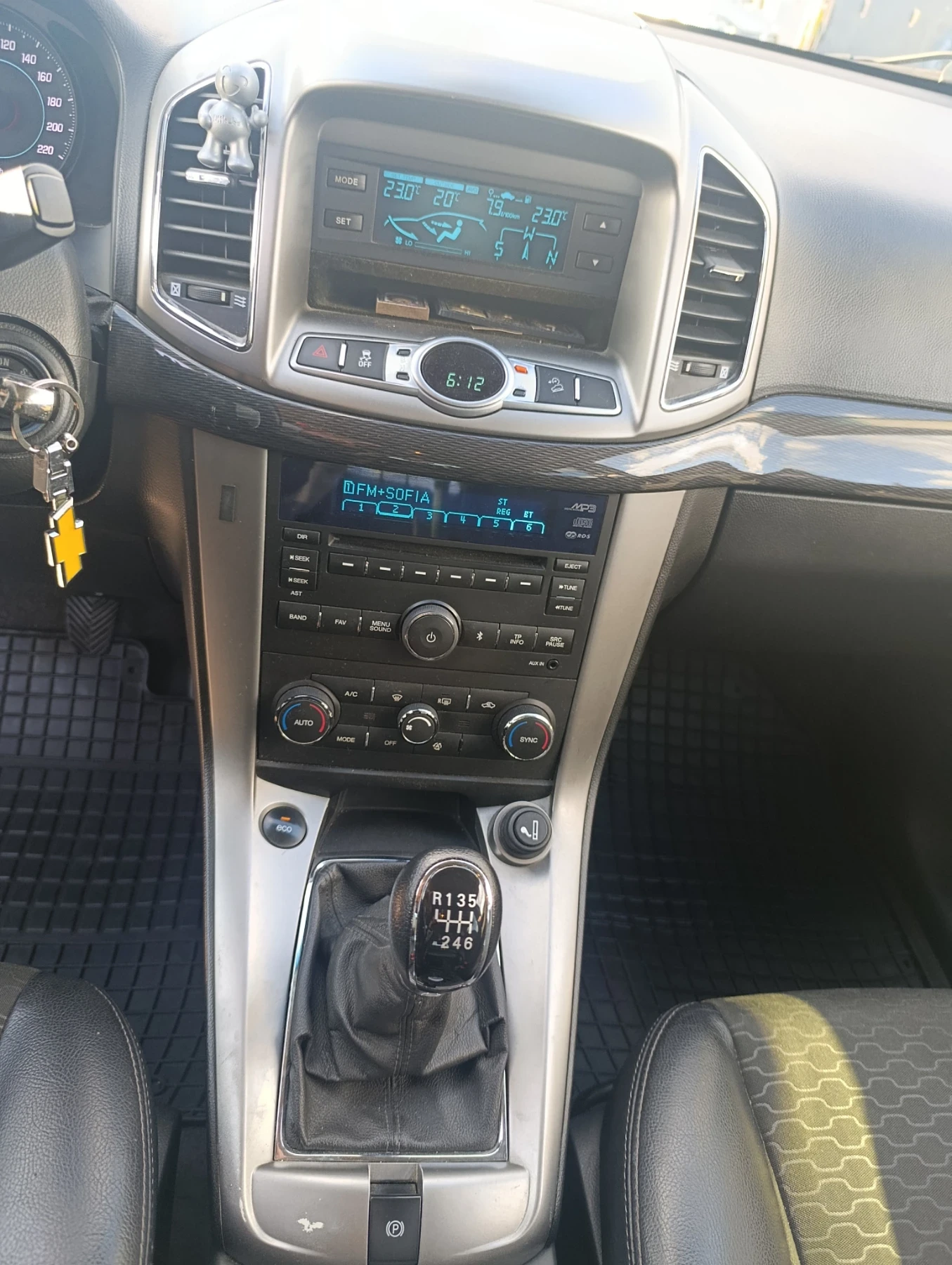Chevrolet Captiva 2.2D, снимка 9 - Автомобили и джипове - 56184418